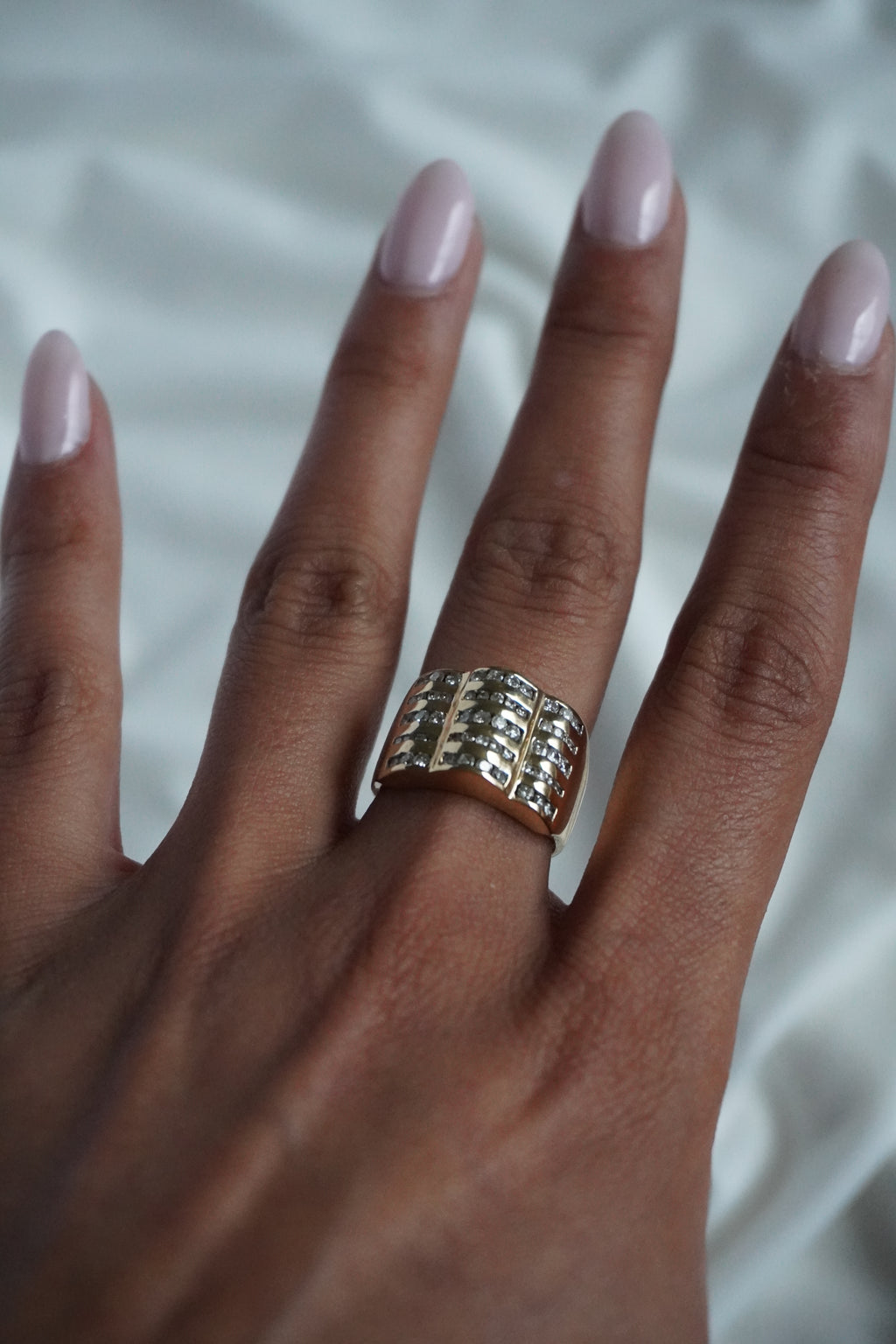 14K Yellow Gold Diamond ( ~1.00 ctw) Wave Ring Sz 7.25