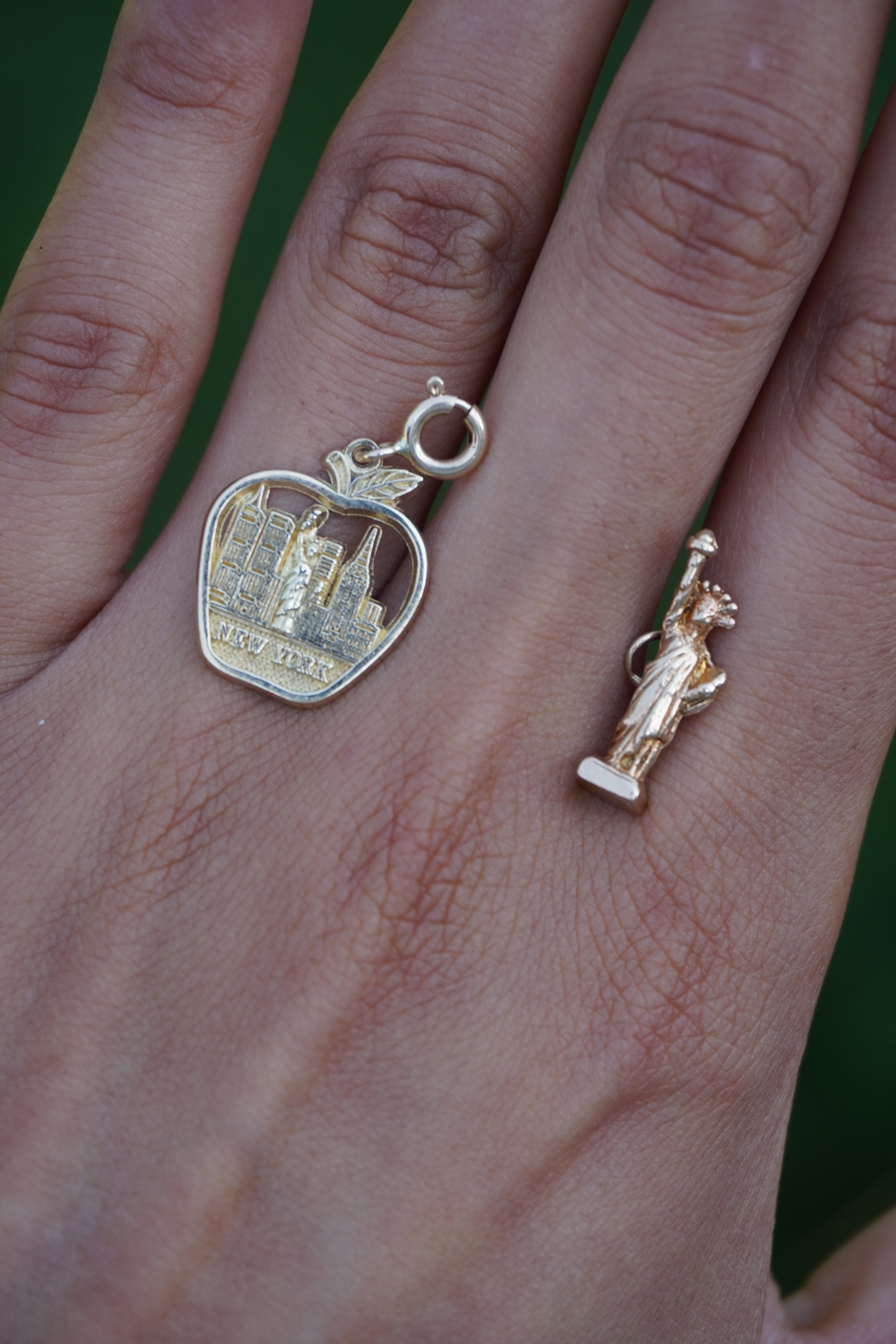14K Yellow Gold Statue of Liberty Pendant .45" 2g