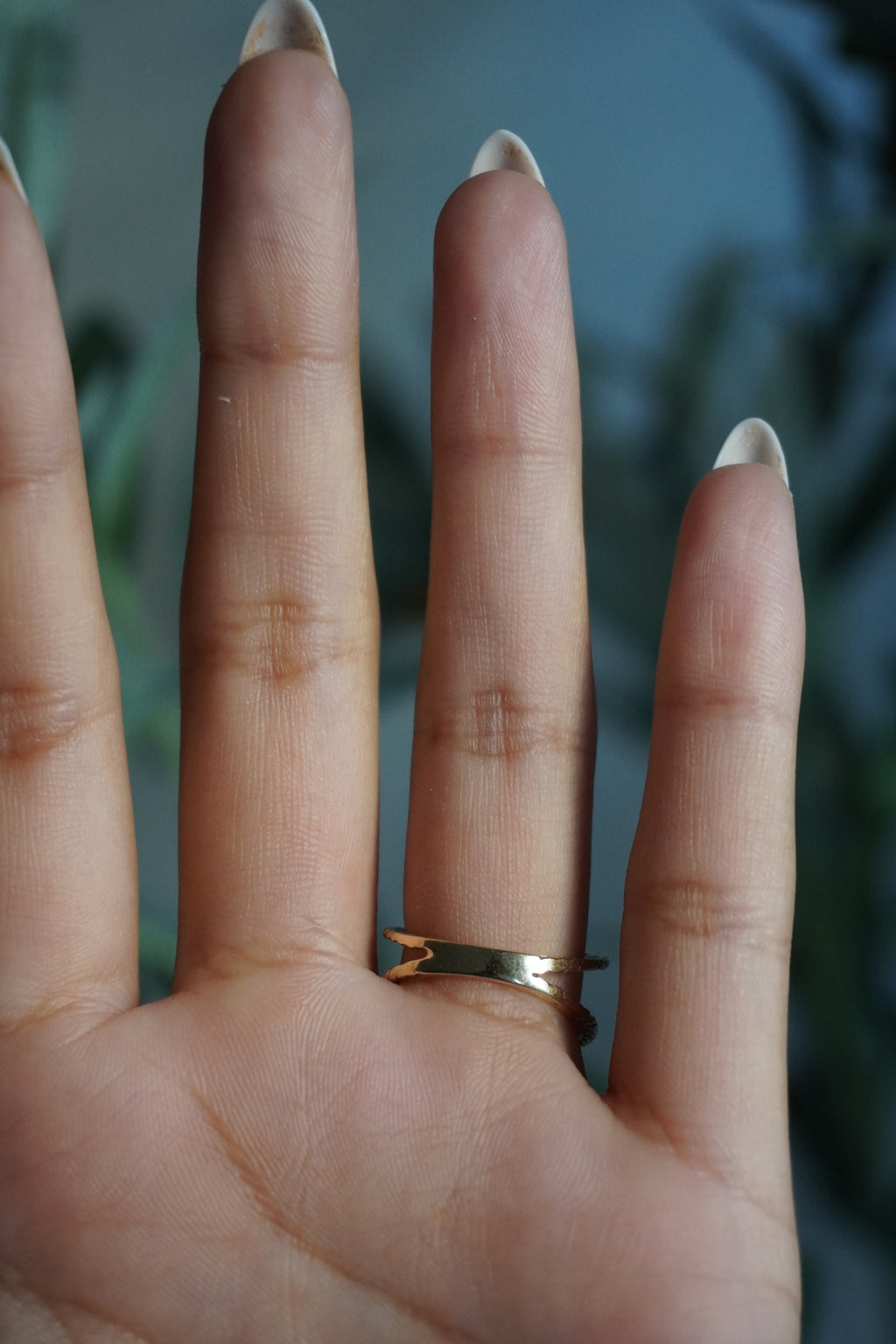14K Two Tone Intial "M" Diamond (0.20 ctw) Ring Sz 5.75 (3.84 g)
