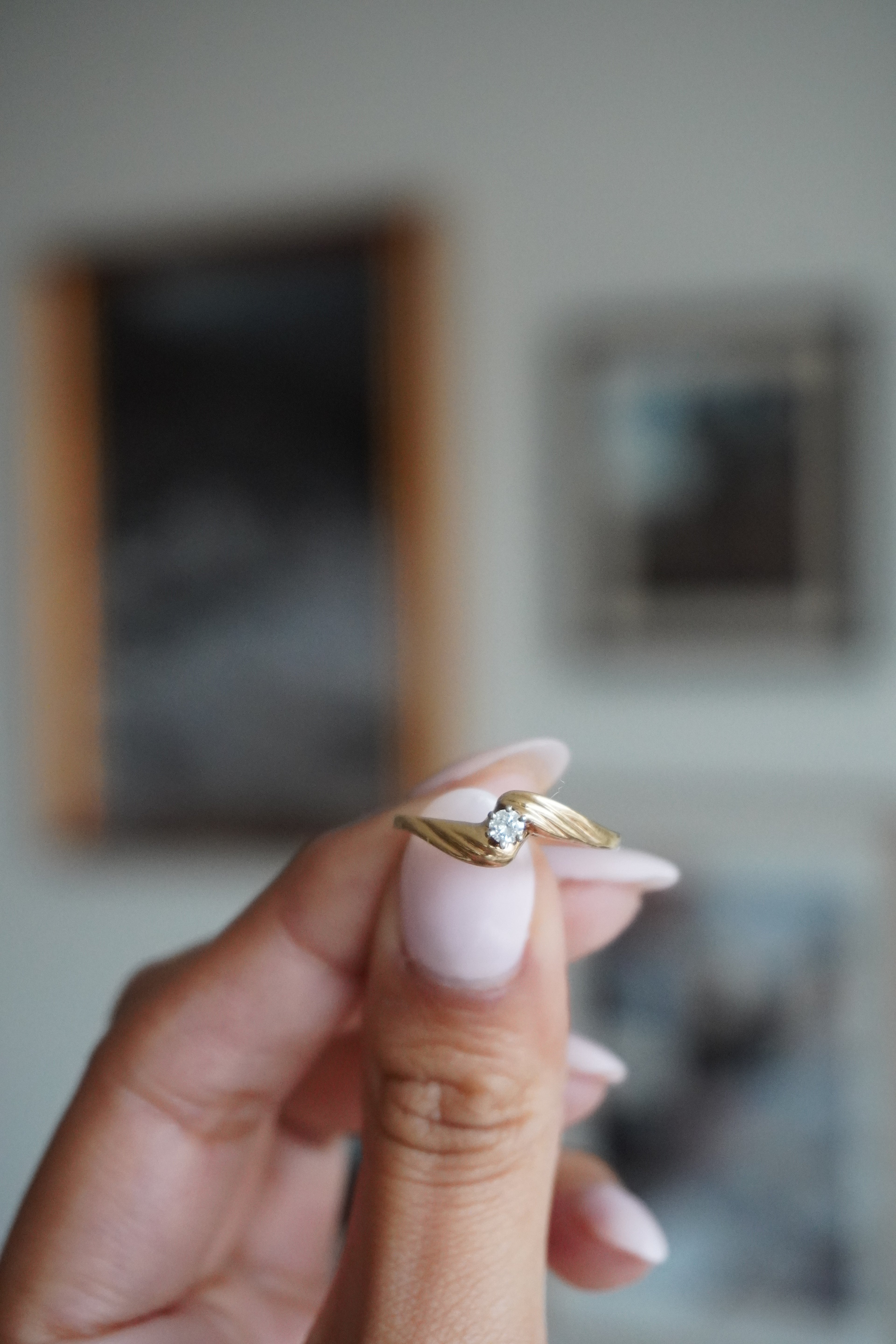 10K Yellow Gold Diamond Solitaire Ring Sz 7.5