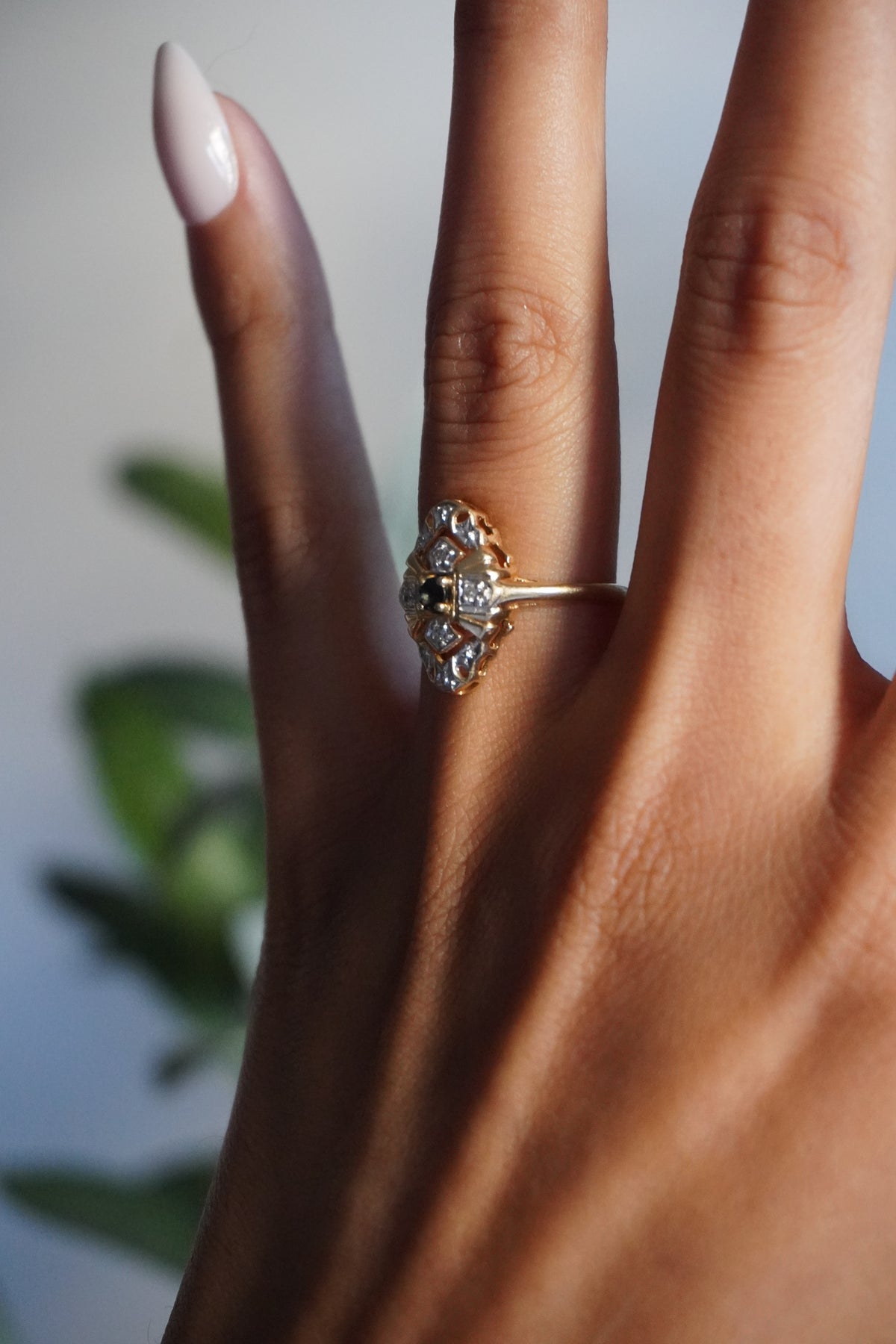14K Antique Yellow Gold Diamond Sapphire Ring Sz 5.5 (2.8 g)