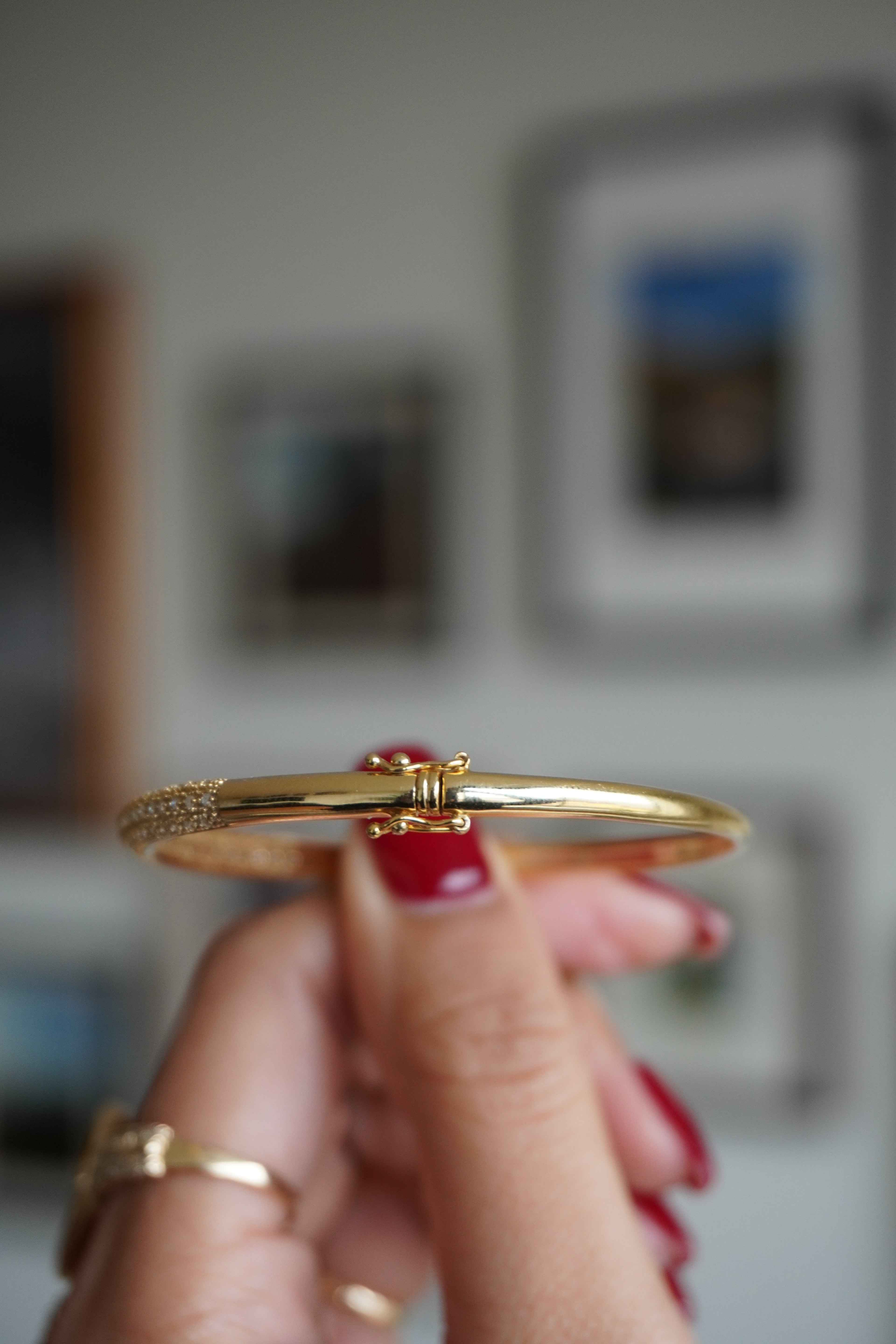 14K Yellow Gold Diamond (~1.00 ctw) Oval Bangle 2.5" Wide x 2 1/8” High