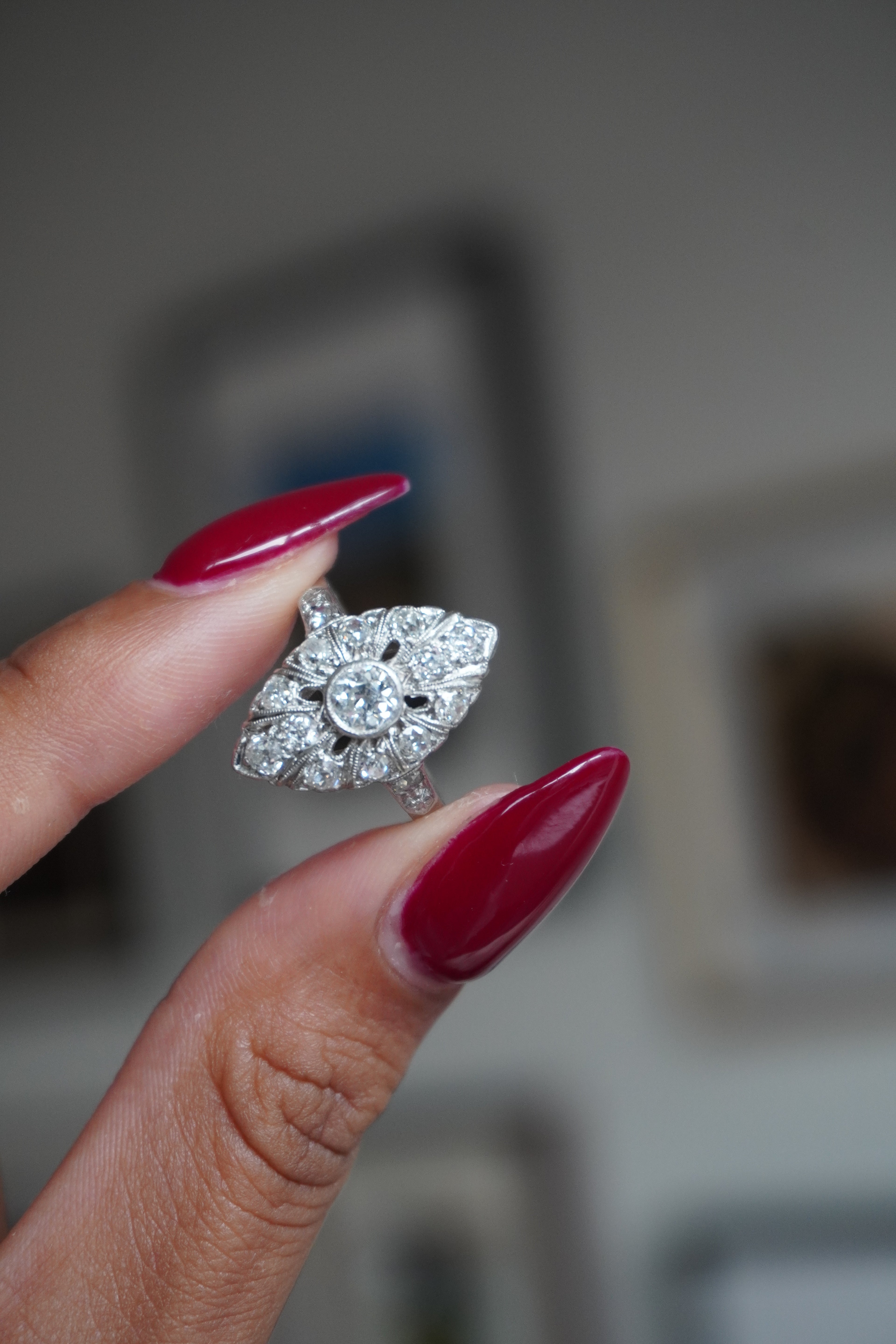 Platinum Antique Art Deco Old Mine Cut Diamond (0.82 ctw) Ring Sz 6 (5.45 g)