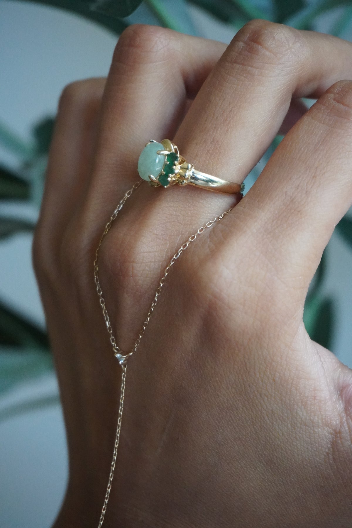 14K Yellow Gold Jade Emerald Ring Sz 7.75 (2.7 g)