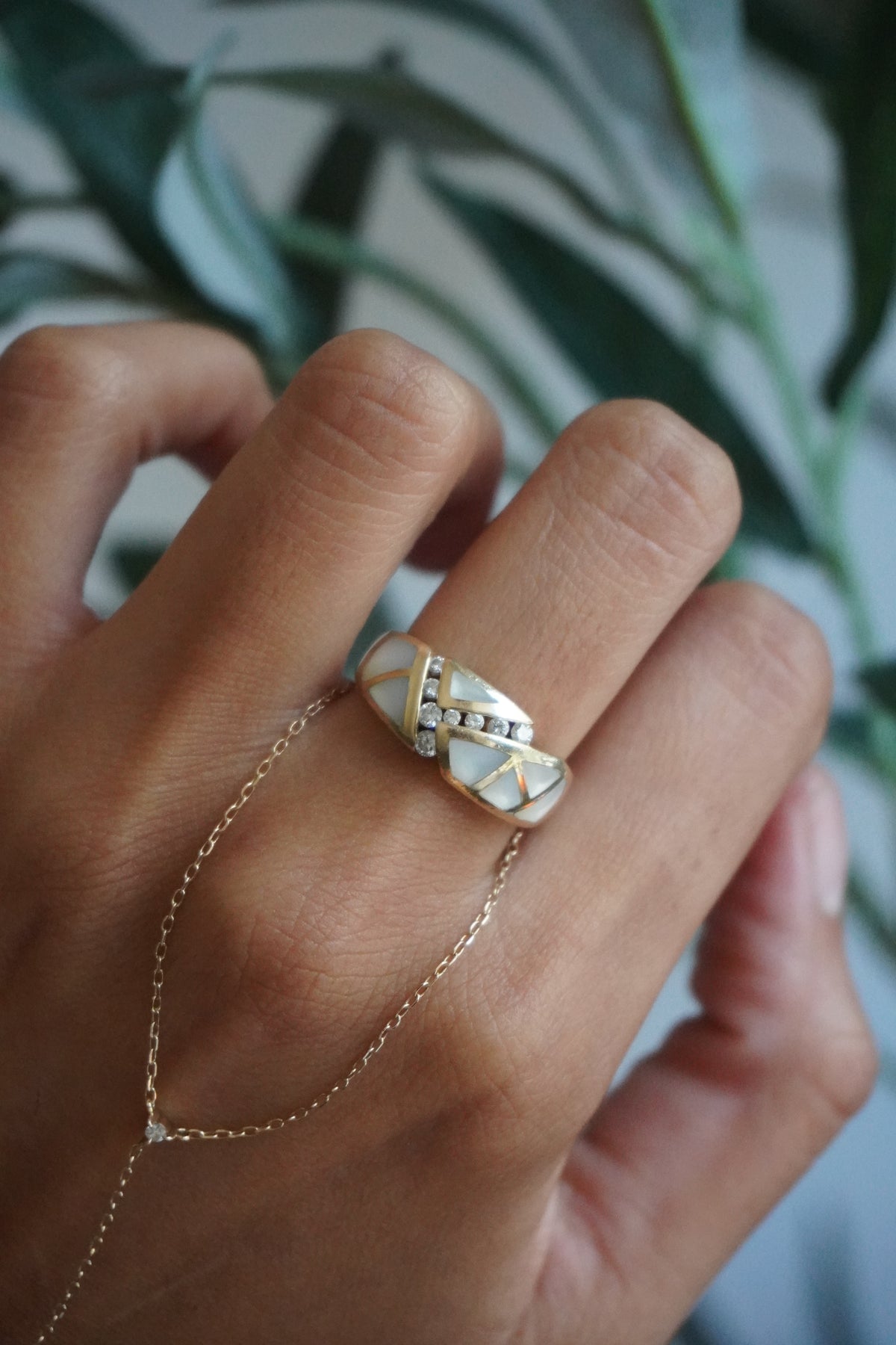 14K Yellow Gold Kabana Diamond Mother of Pearl Ring Sz 7 (6.6 g)