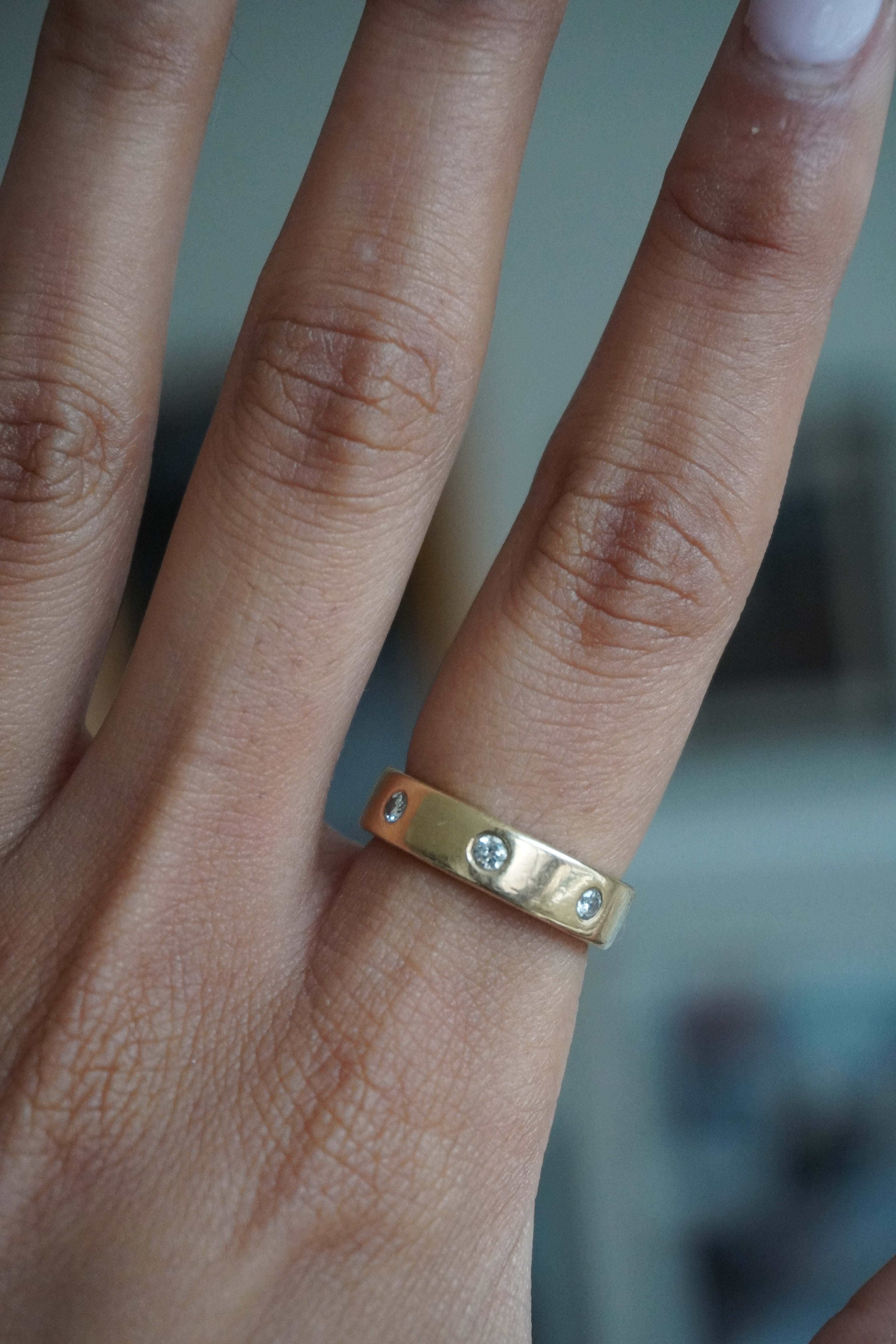 14K Yellow Gold 3 Diamond Flush Set Band Sz 6.25