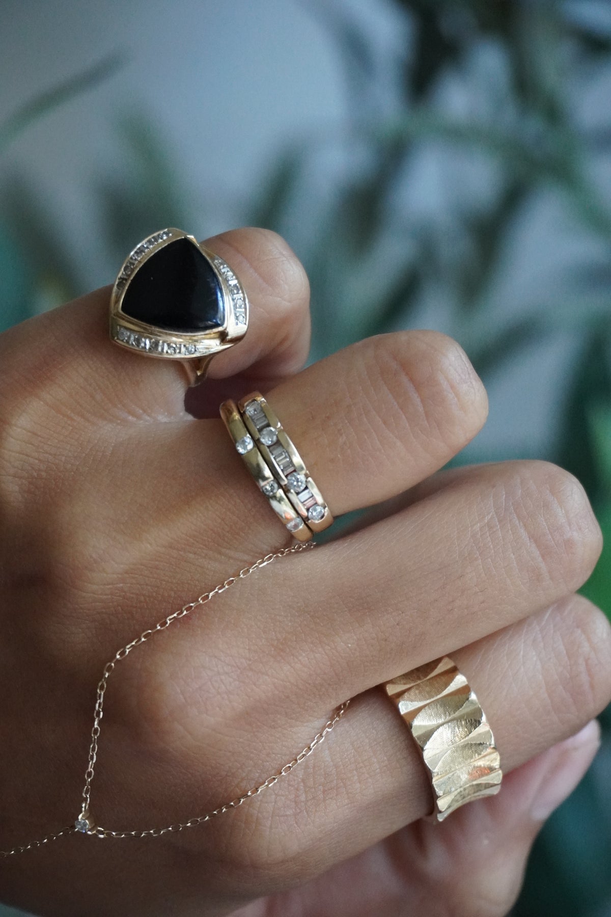 14K Yellow Gold Diamond Stacker Sz 6 (2 g)
