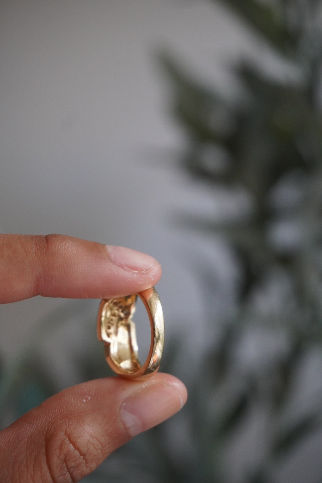 14K Yellow Gold Kabana Diamond Mother of Pearl Ring Sz 7 (6.6 g)