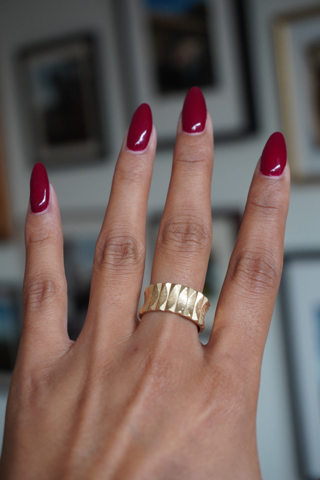 14K Yellow Gold Textured Eternity Band 9.2 mm Sz 8.25 (6.82 g)