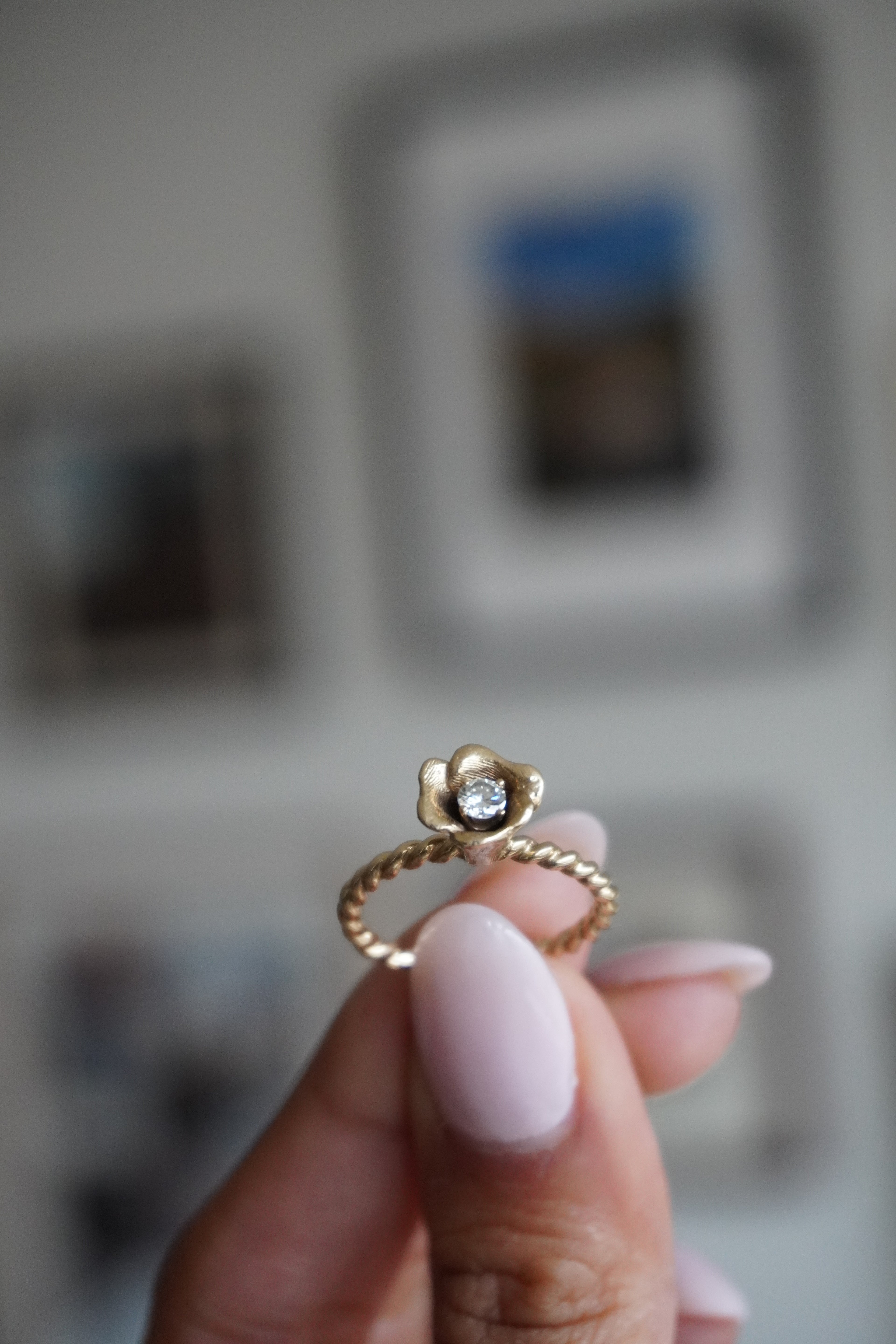 14K Yellow Gold Diamond Flower Ring Sz 6.5