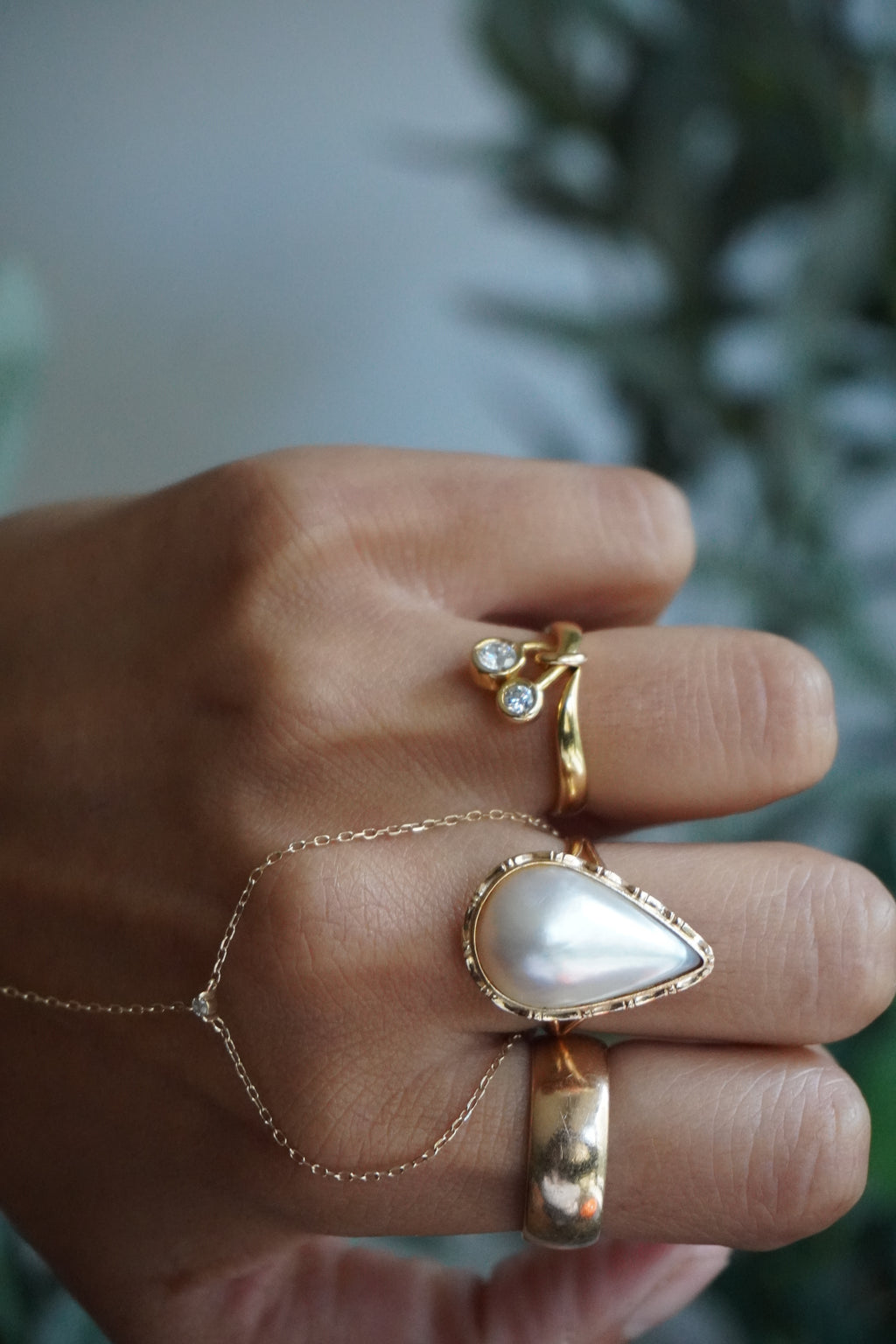 14K Yellow Gold Mabe Pearl Ring Sz 7.25 (4.3 g)