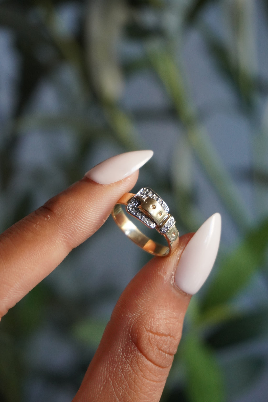 14K Yellow Gold Diamond (0.06 ctw) Buckle Ring Sz 7 (2.6 g)