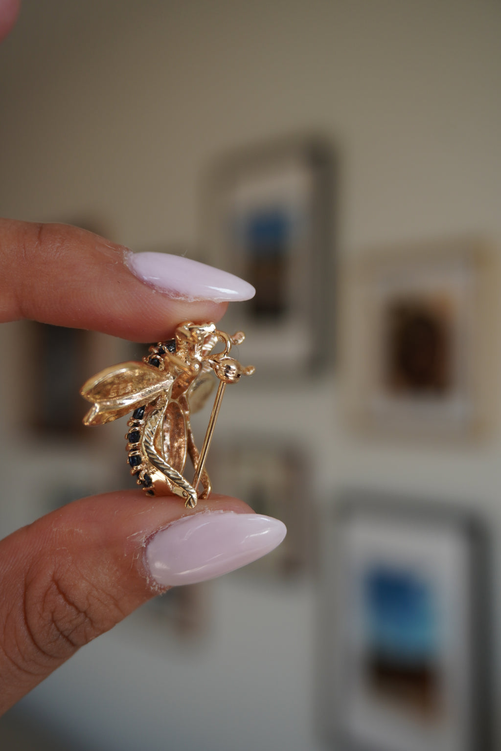 14K Yellow Gold Sapphire (1.8 ctw) Diamond (.14 ctw) Bee Pendant/Brooch