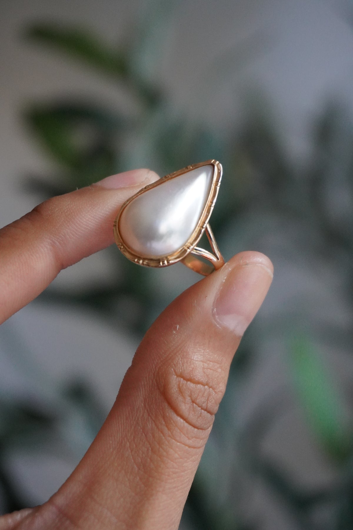 14K Yellow Gold Mabe Pearl Ring Sz 7.25 (4.3 g)