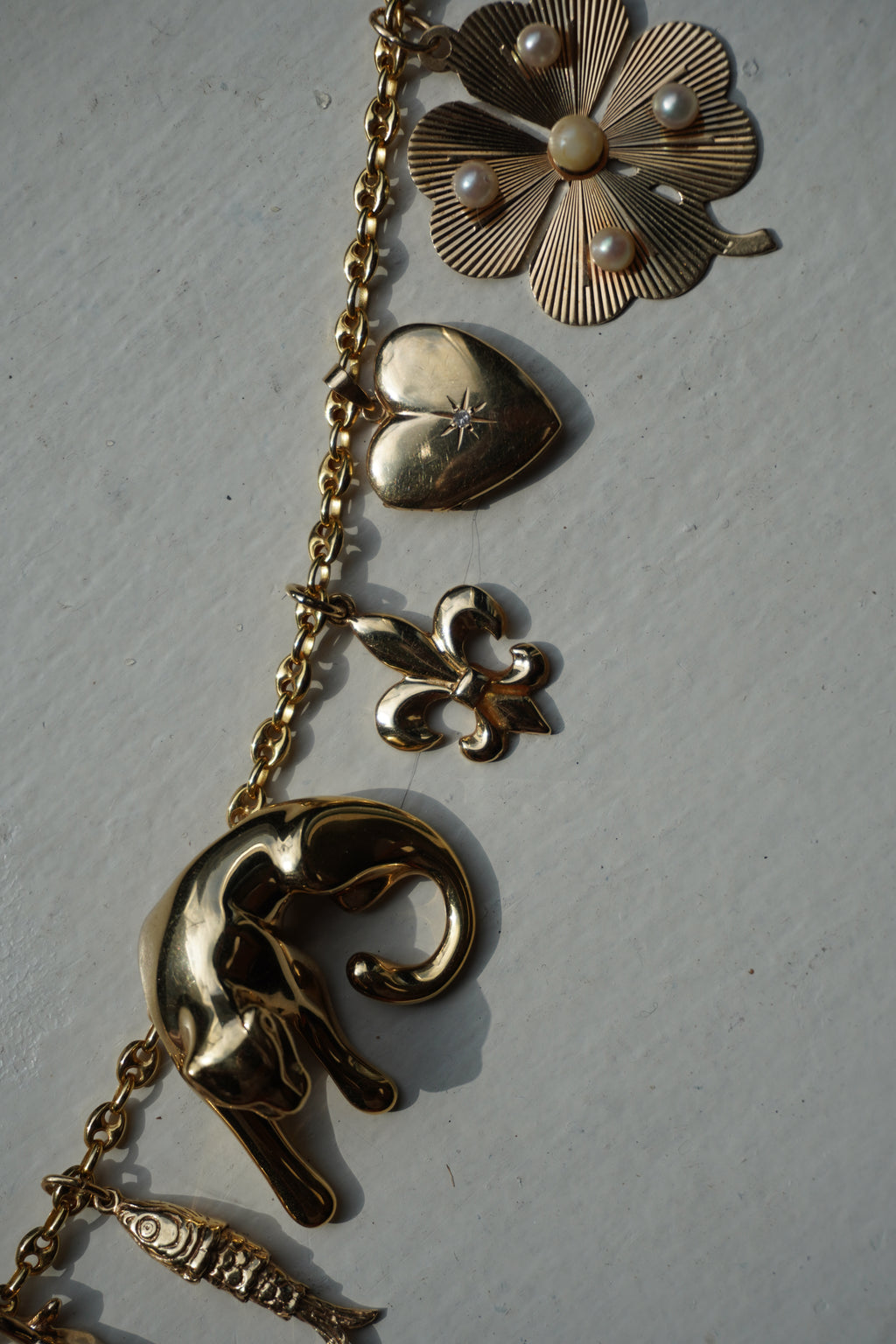14K Yellow Gold Fleur De Lis Pendant (2.8 g)