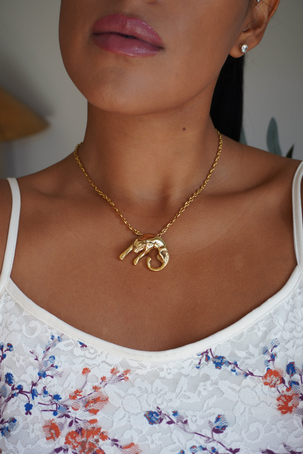 14K Yellow Gold Hanging Panther Pendant (4 g)