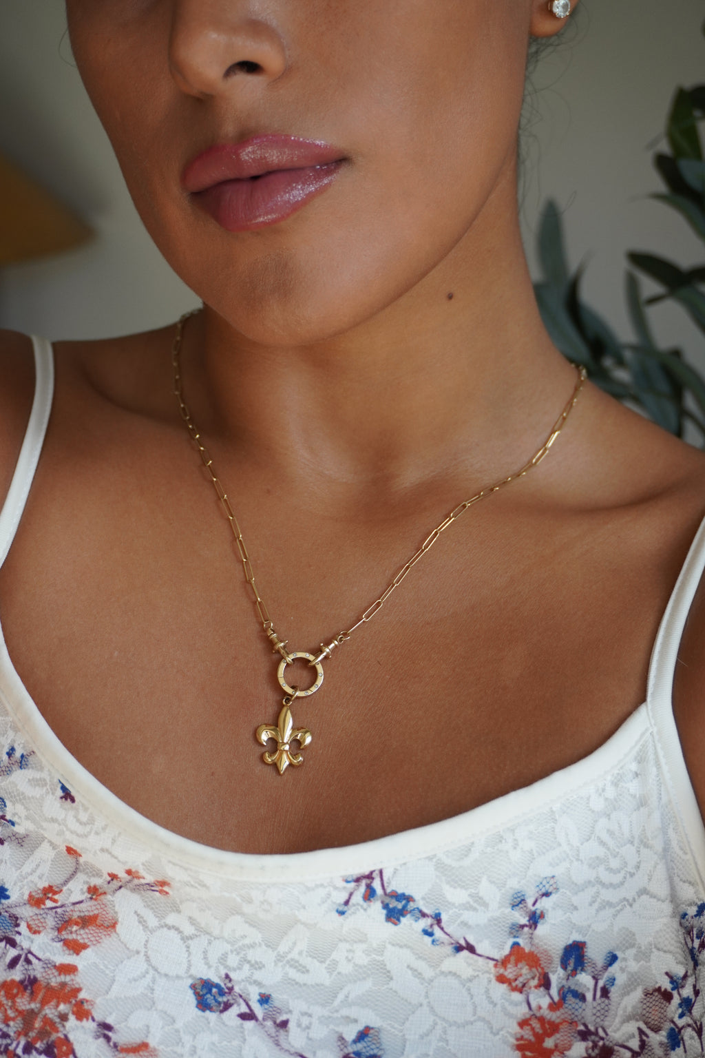 14K Yellow Gold Fleur De Lis Pendant (2.8 g)