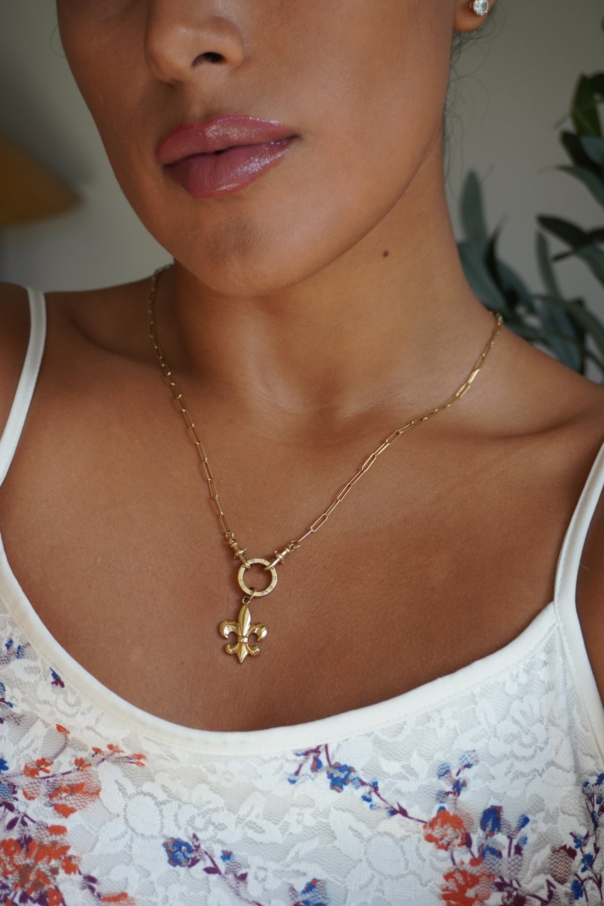 14K Yellow Gold Fleur De Lis Pendant (2.8 g)