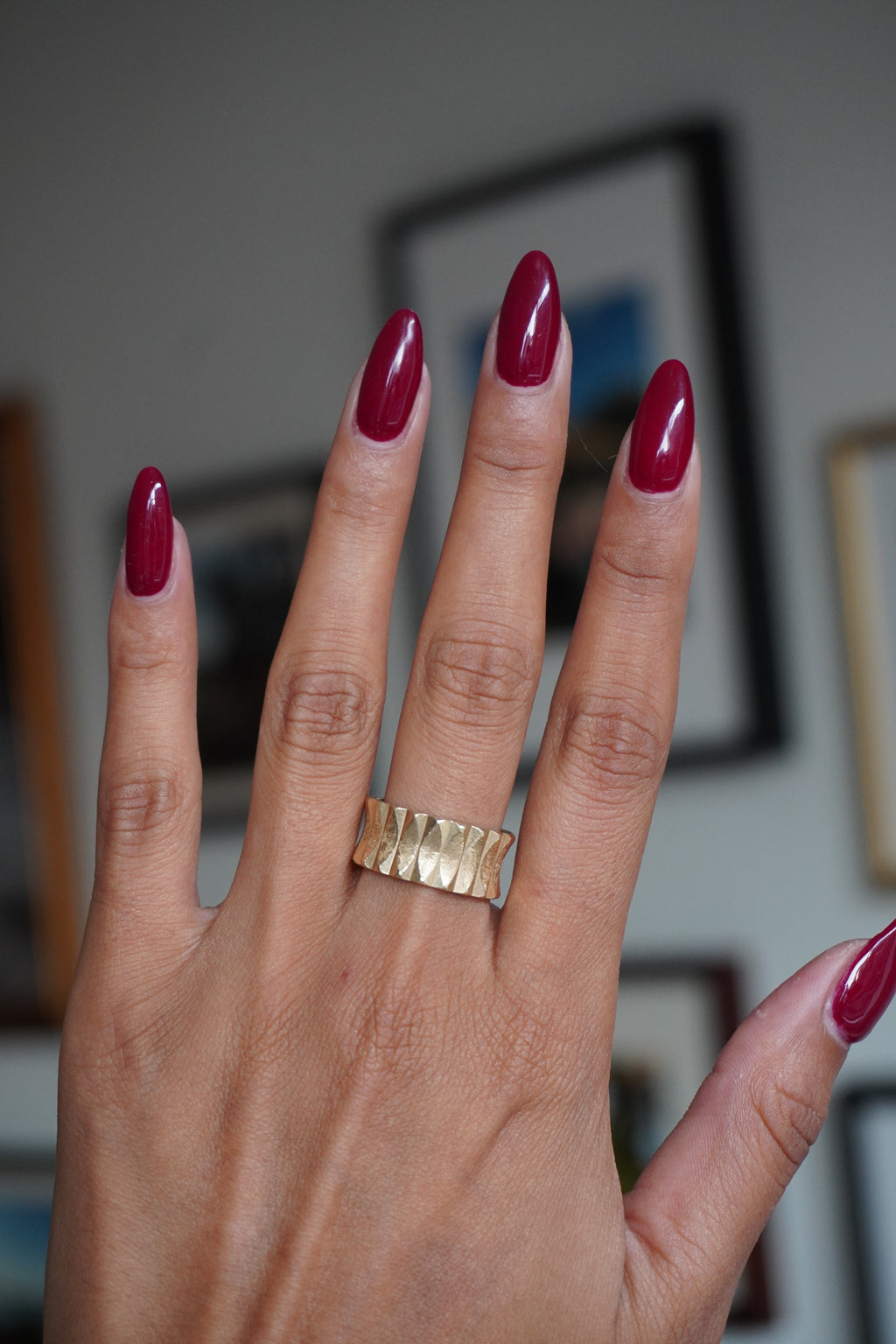 14K Yellow Gold Textured Eternity Band 9.2 mm Sz 8.25 (6.82 g)
