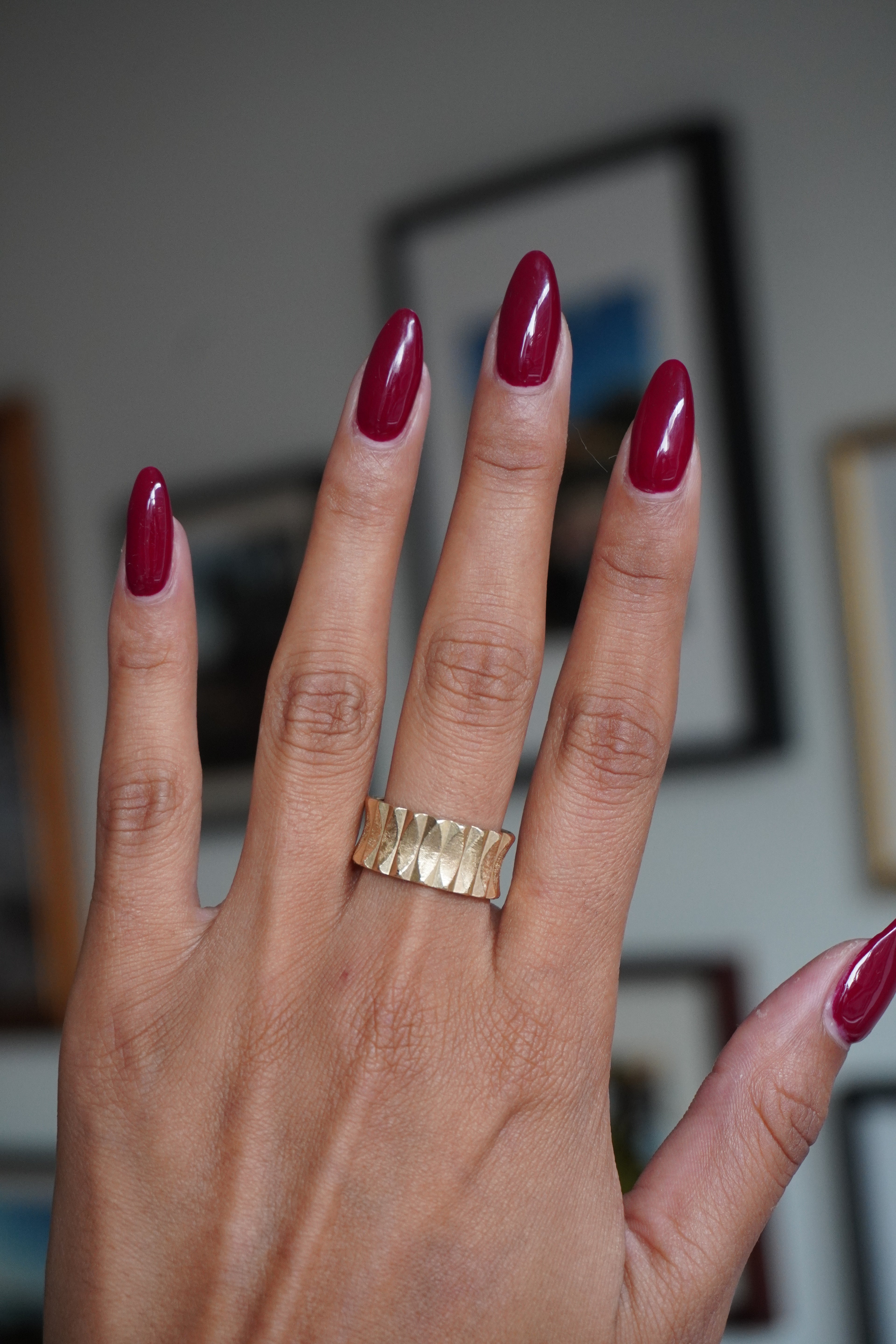 14K Yellow Gold Textured Eternity Band 9.2 mm Sz 8.25 (6.82 g)