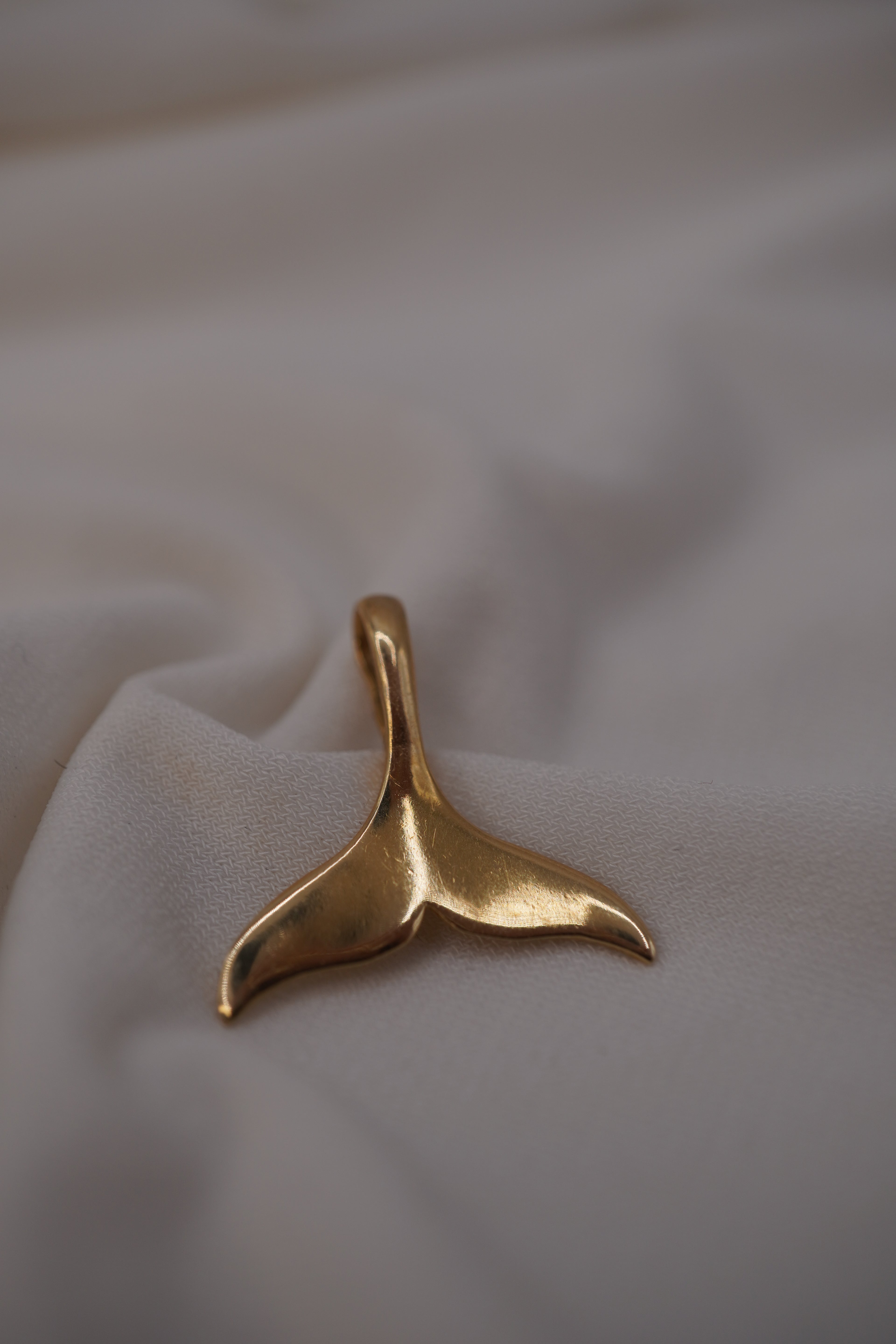 14K Yellow Gold Whale Tail Pendant ~1"