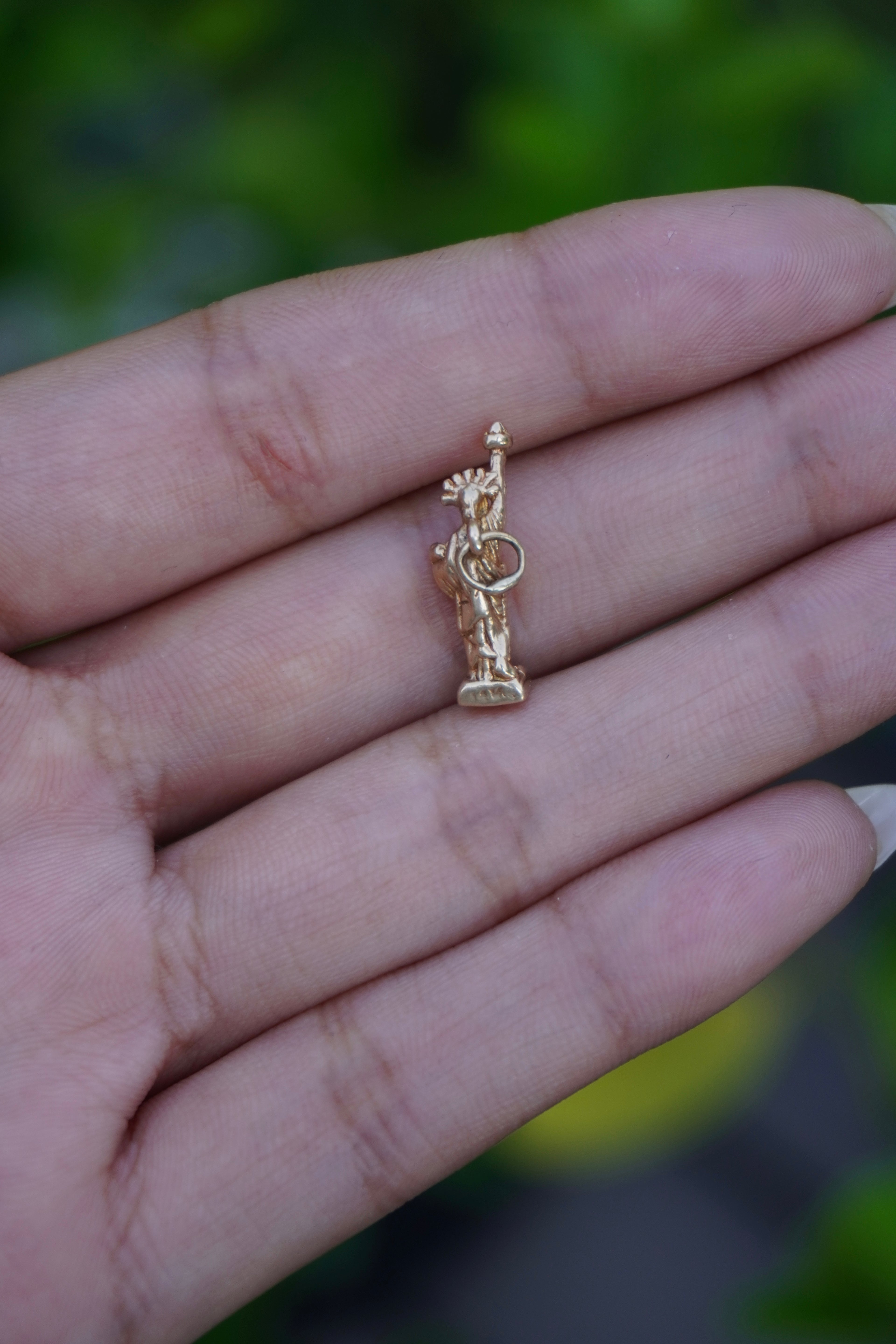 14K Yellow Gold Statue of Liberty Pendant .45" 2g