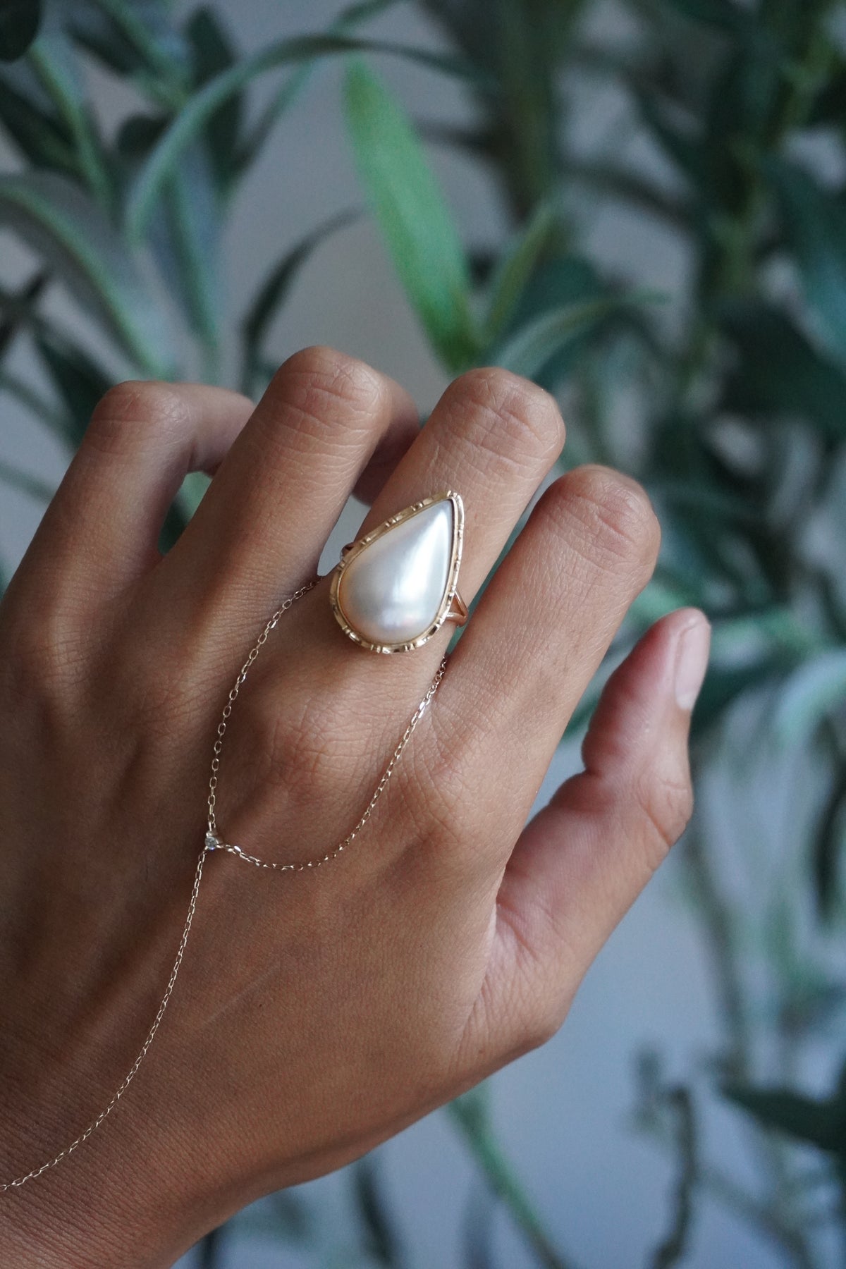 14K Yellow Gold Mabe Pearl Ring Sz 7.25 (4.3 g)