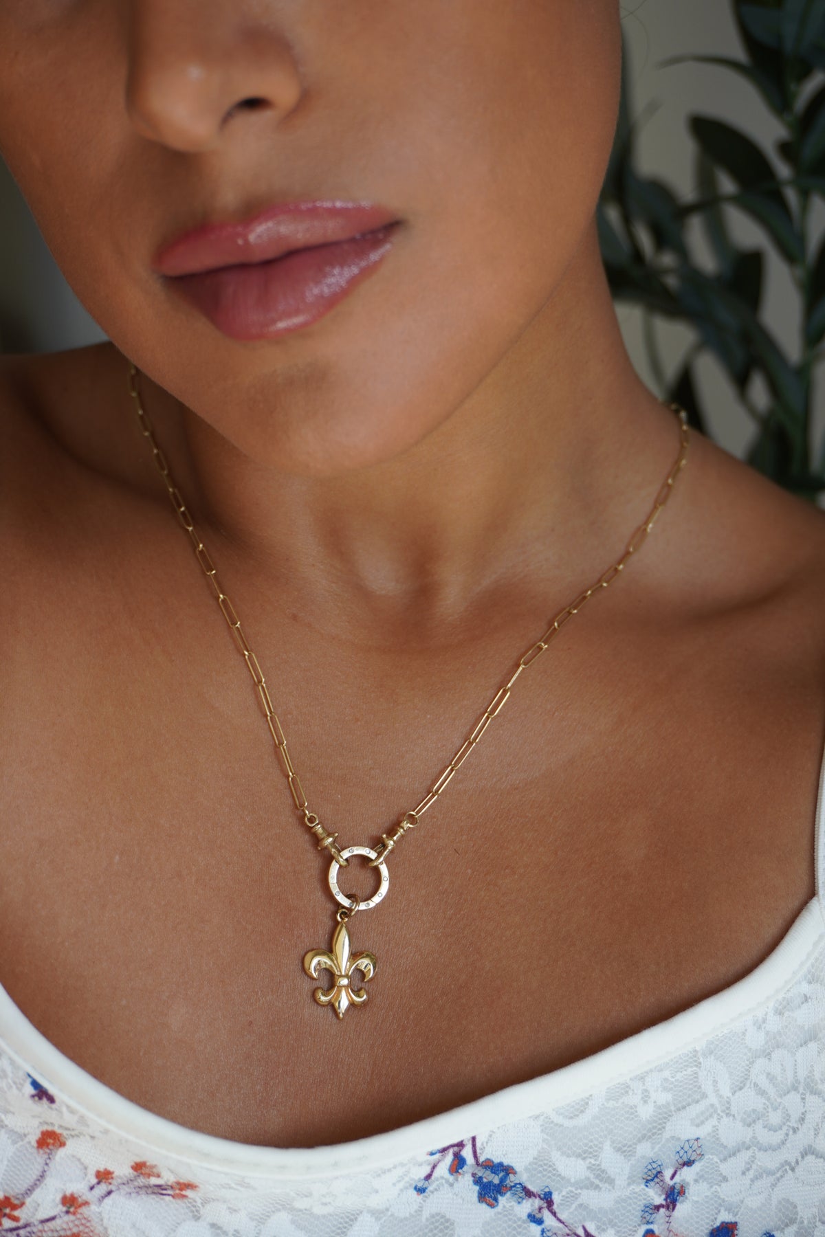 14K Yellow Gold Fleur De Lis Pendant (2.8 g)