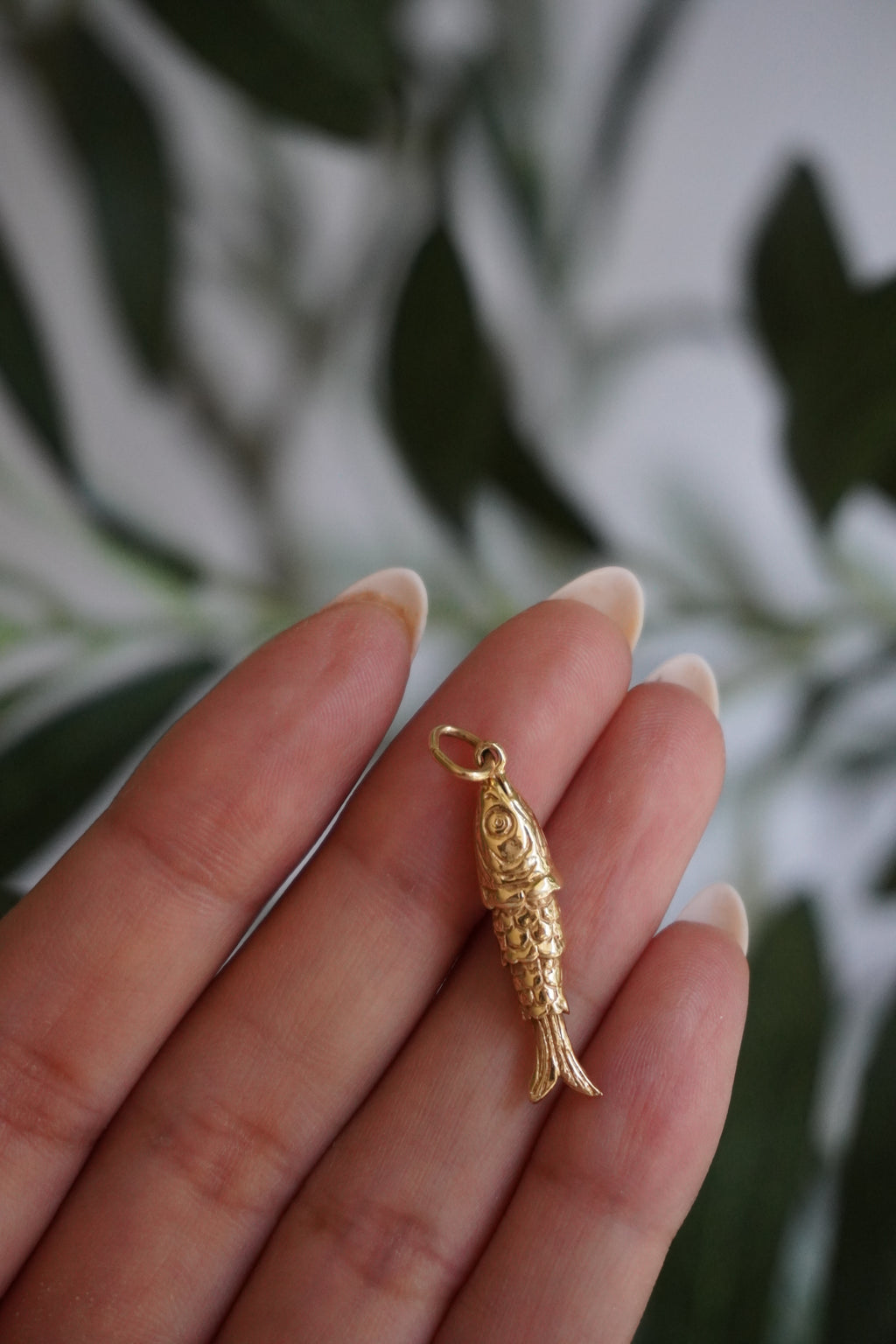 14K Yellow Gold Articulated Fish Pendant (2.1 g)
