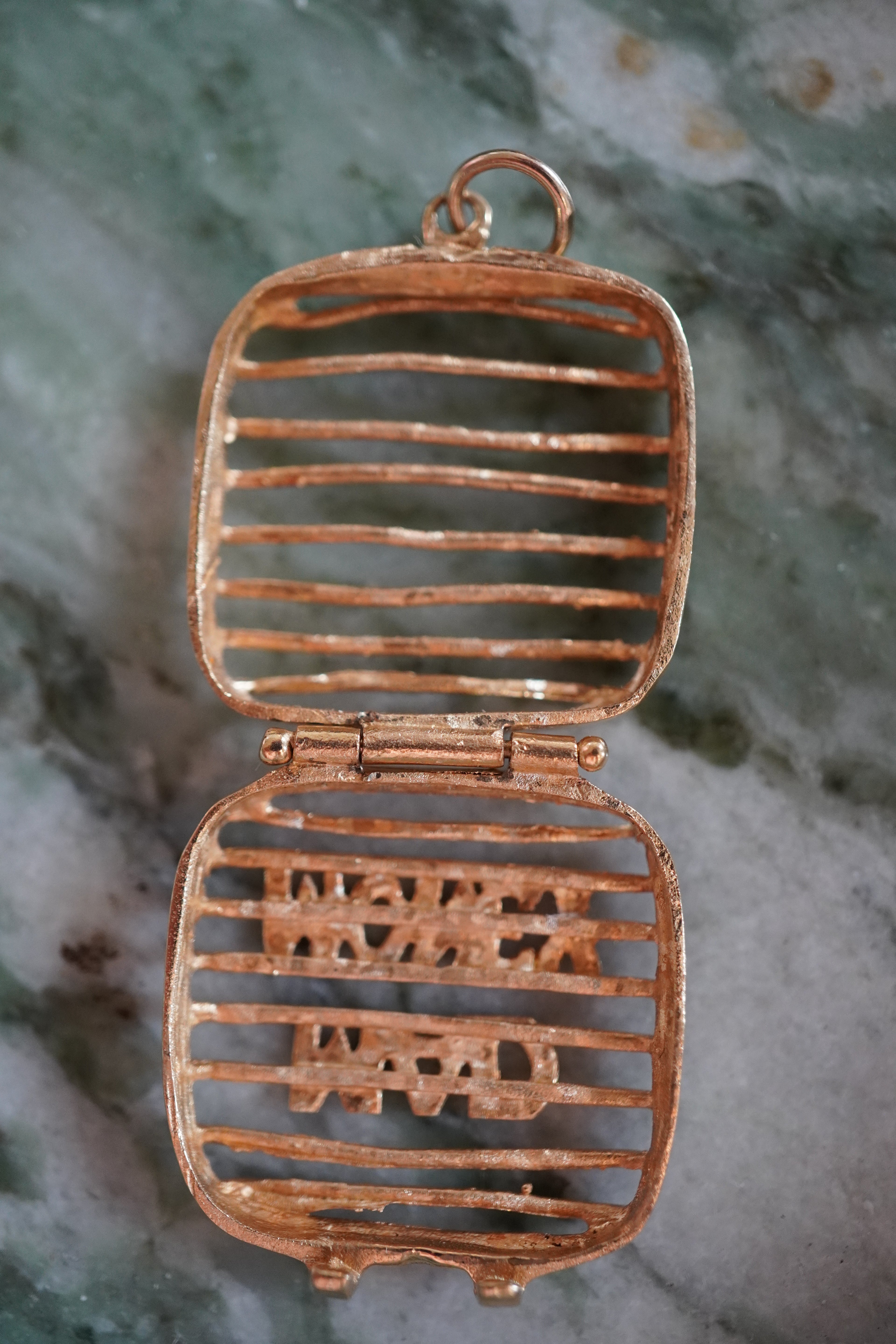 14K Yellow Gold Mad Money Suitcase Pendant