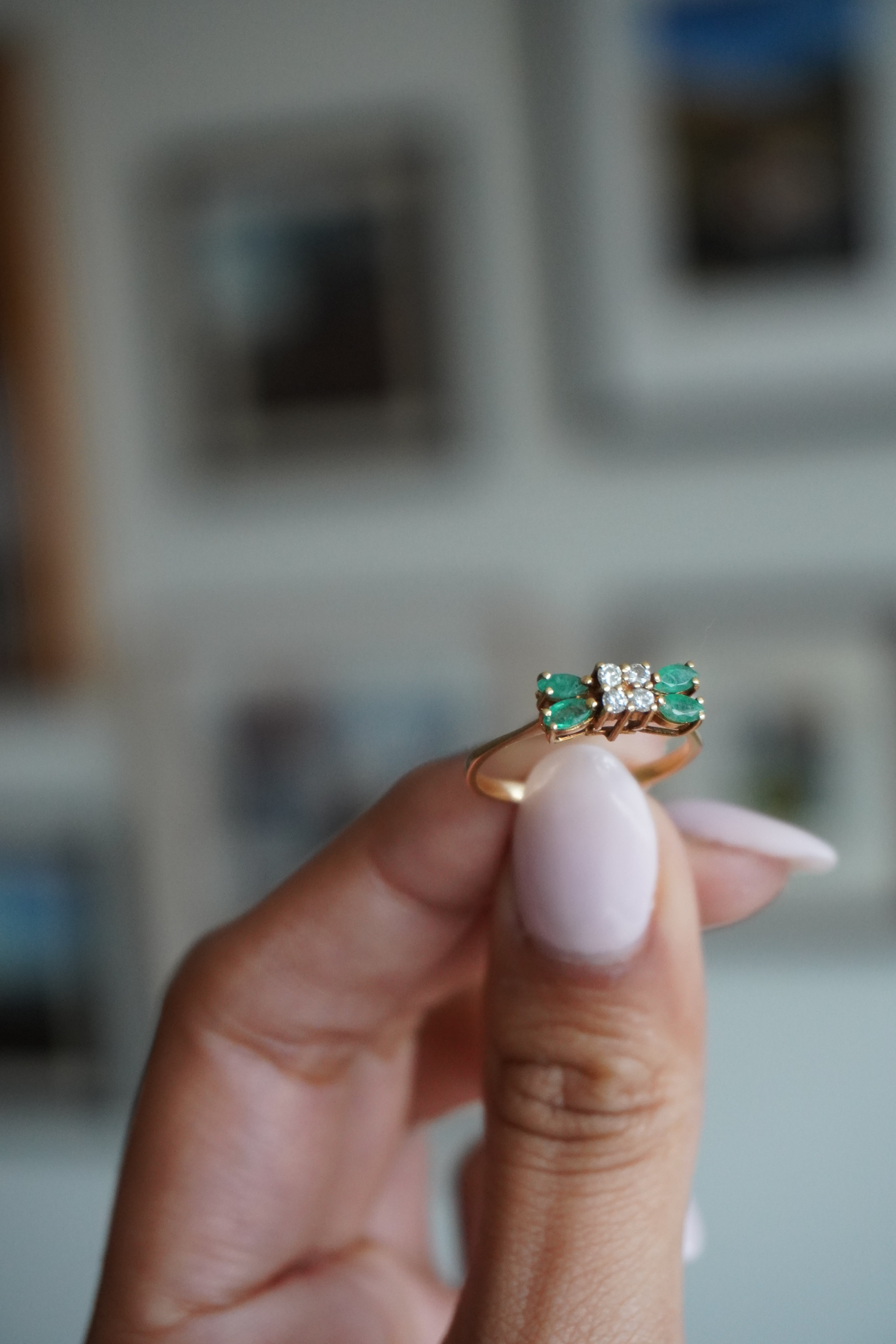10K Yellow Gold Emerald Diamond Bow Tie Ring Sz 6