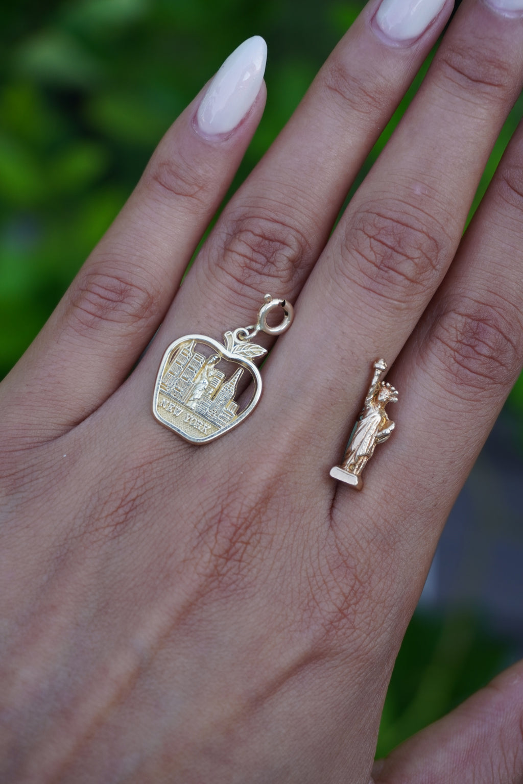 14K Yellow Gold Statue of Liberty Pendant .45" 2g