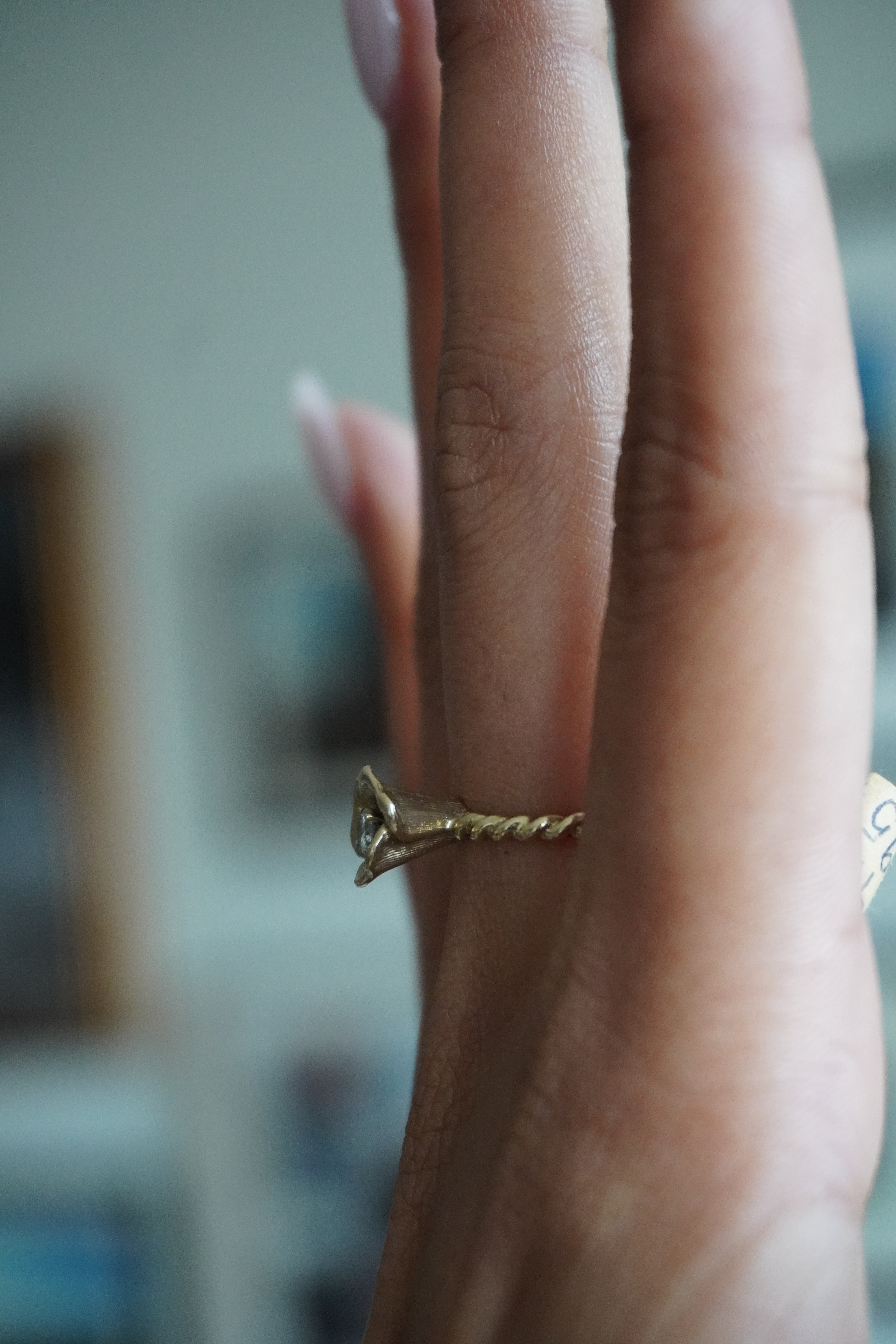 14K Yellow Gold Diamond Flower Ring Sz 6.5